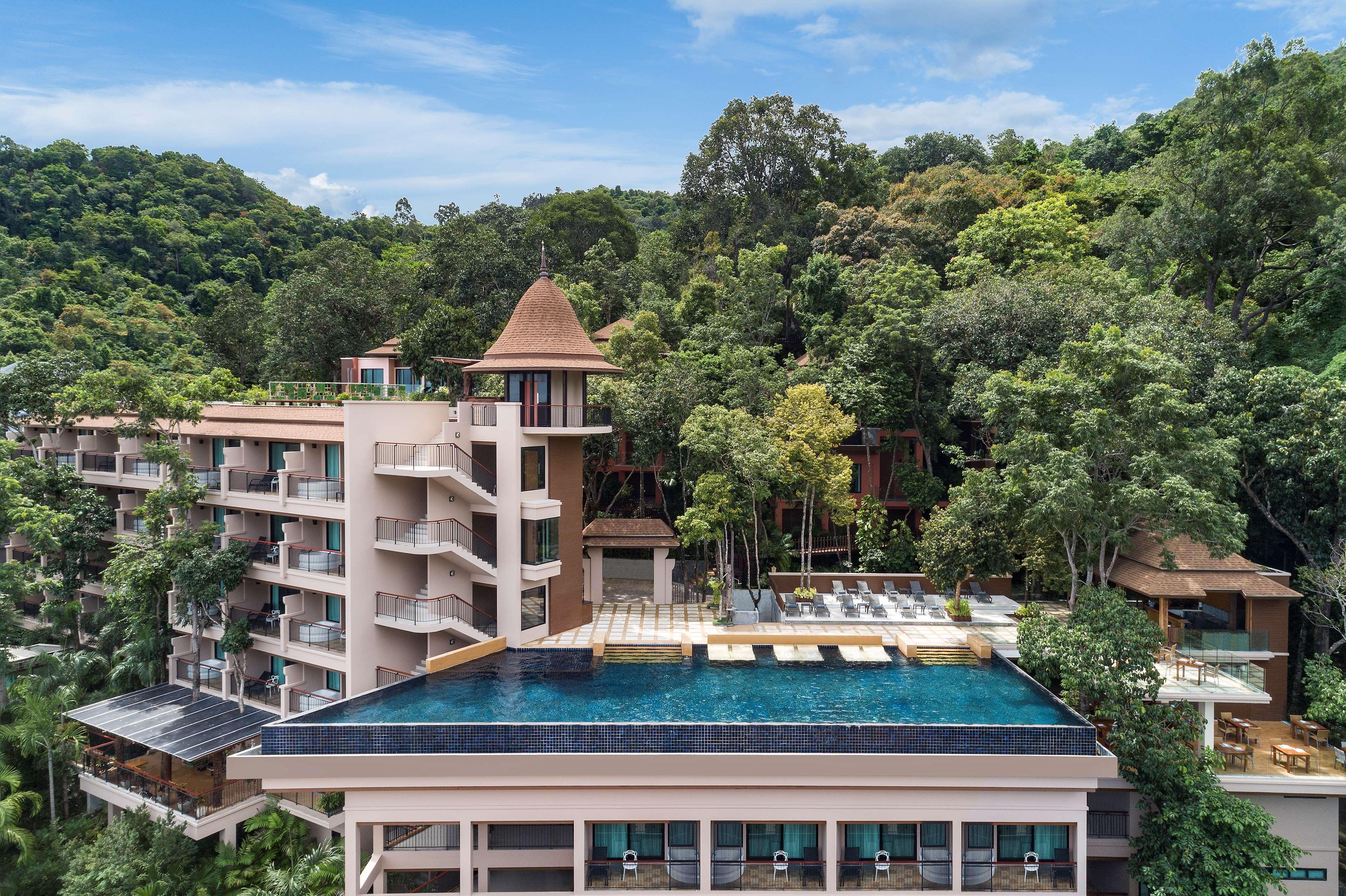Avani Ao Nang Cliff Krabi Resort Exterior foto