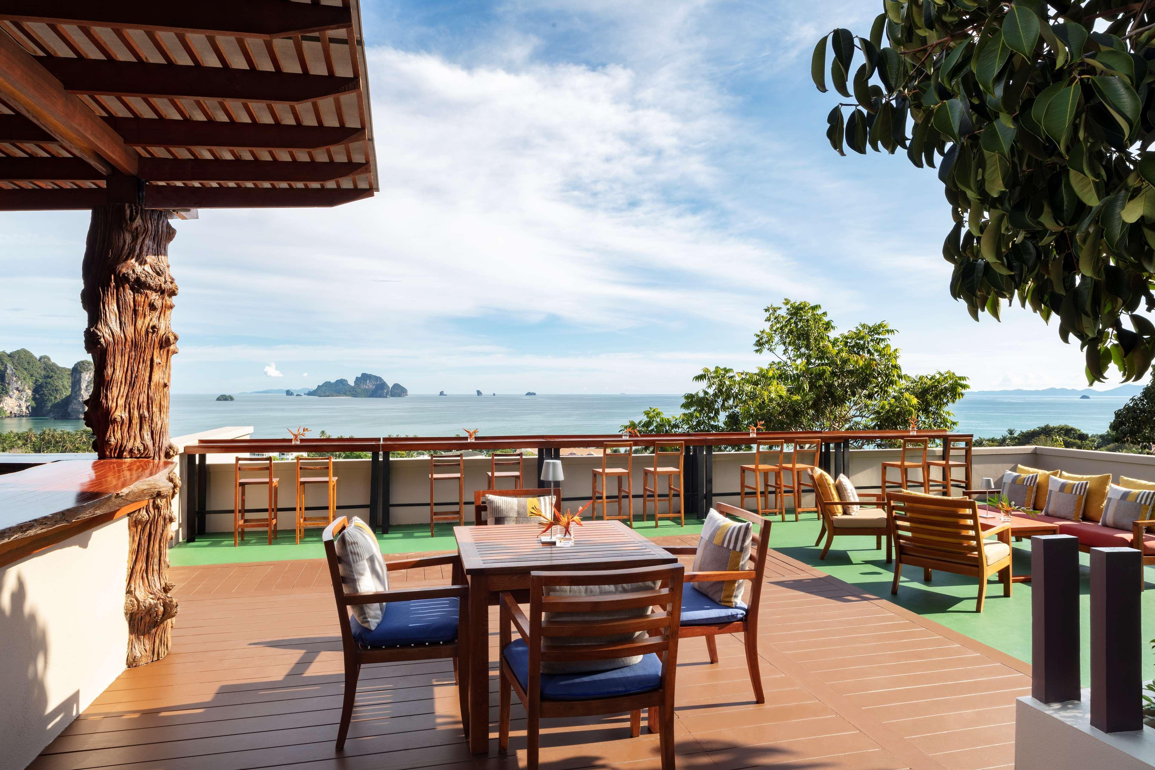 Avani Ao Nang Cliff Krabi Resort Exterior foto